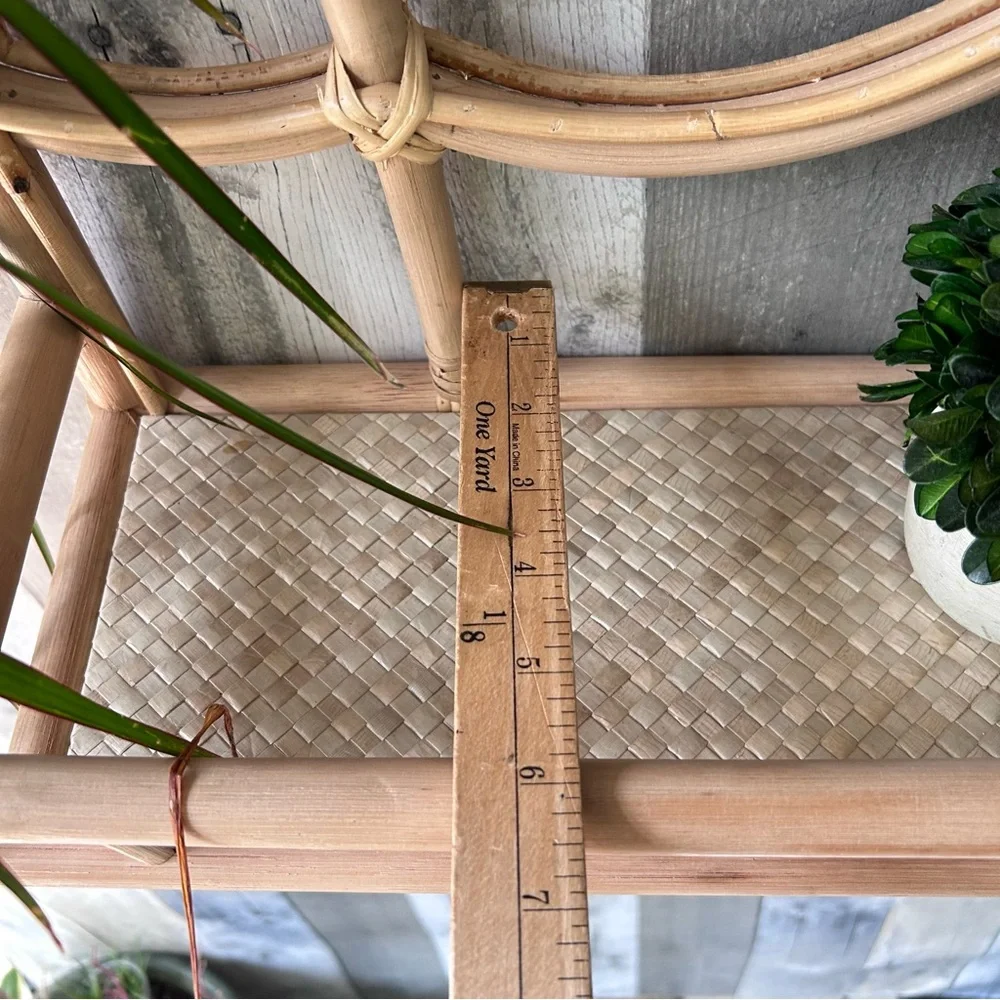 🌴Pillowfort Lovely Decorative Rattan Arched Leaf Wall Shelf in Natural Brown -